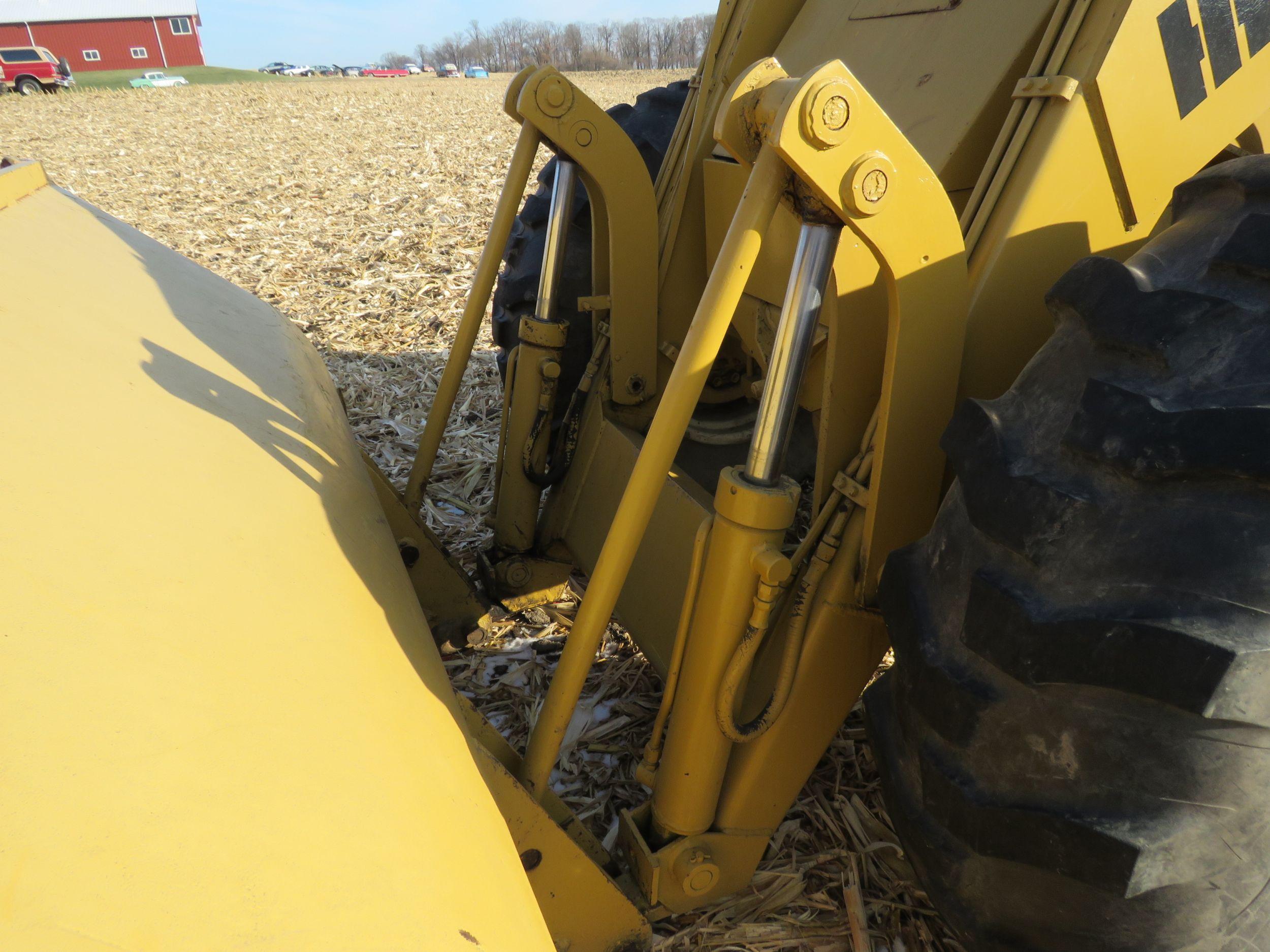 International 3850 Payloader