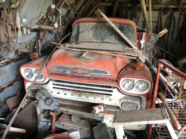 1959 Apache 38 Chevy truck