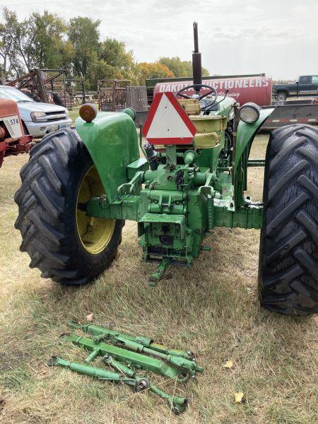 2010 JD tractor