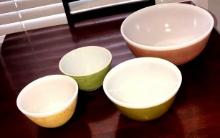 4- Pyrex bowls upstairs