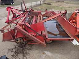 INNES 570 R.H DELIVERY PTO BEAN WINDROWER, RED