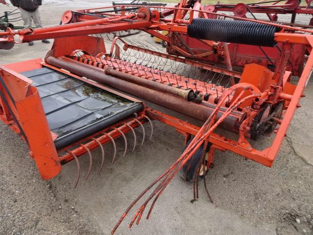 HENRY MFG. R.H DELIVERY PTO BEAN WINDROWER