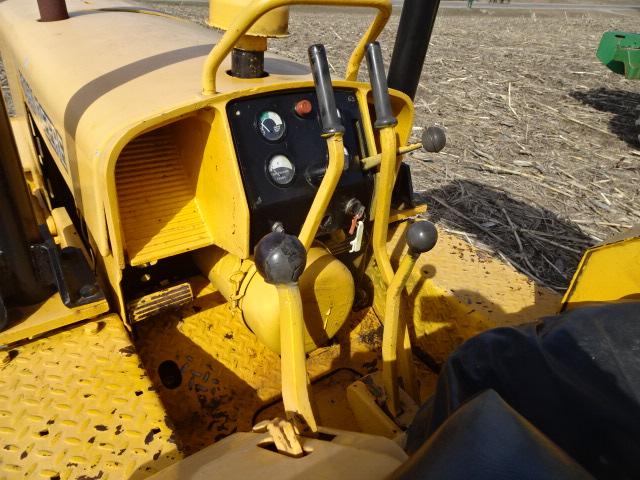 JD 450 CRAWLER DOZER