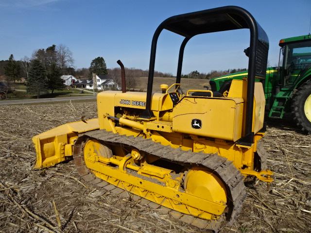 JD 450 CRAWLER DOZER