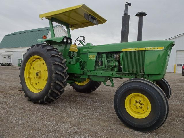 1972 JD 4320 TRACTOR