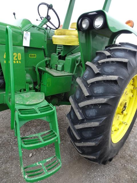 1972 JD 4320 TRACTOR