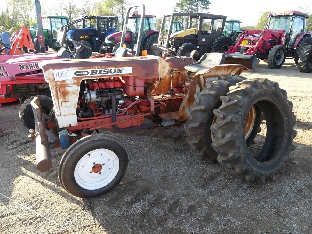 Satoh Bison S650G Tractor, s/n Not Found: 25hp Gas Eng., 2wd, Meter Shows 1