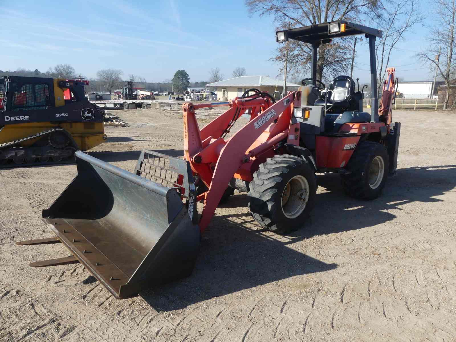 2013 Kubota R520ST Rubber-tired Loader, s/n 21109: Rollbar, GP Bkt. & Forks