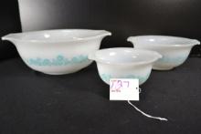 Glassbake Turquoise Flower 3-Piece Mixing Bowl Set