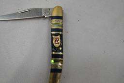 Kissing Crane Knife with Certificate of Authenticity 3" in box Missing Part of Handle