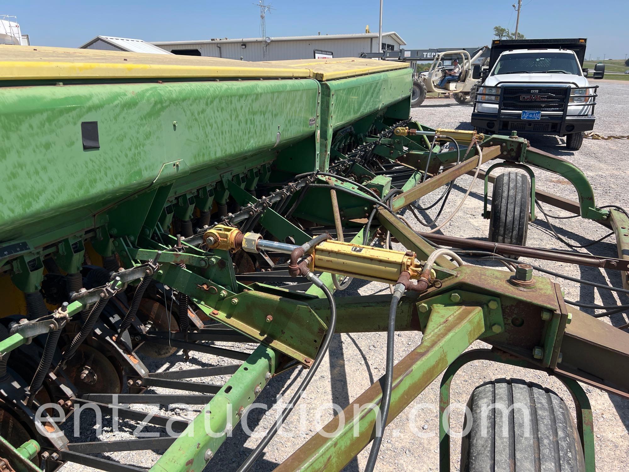 JD 9350 GRAIN DRILL, 30', 3 SECTION, 7" SPACING,