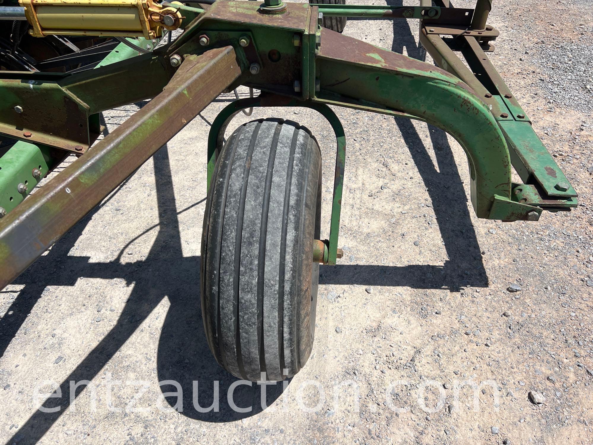 JD 9350 GRAIN DRILL, 30', 3 SECTION, 7" SPACING,