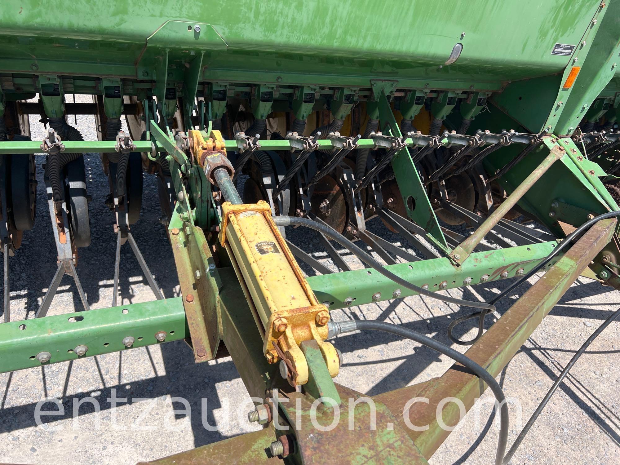 JD 9350 GRAIN DRILL, 30', 3 SECTION, 7" SPACING,