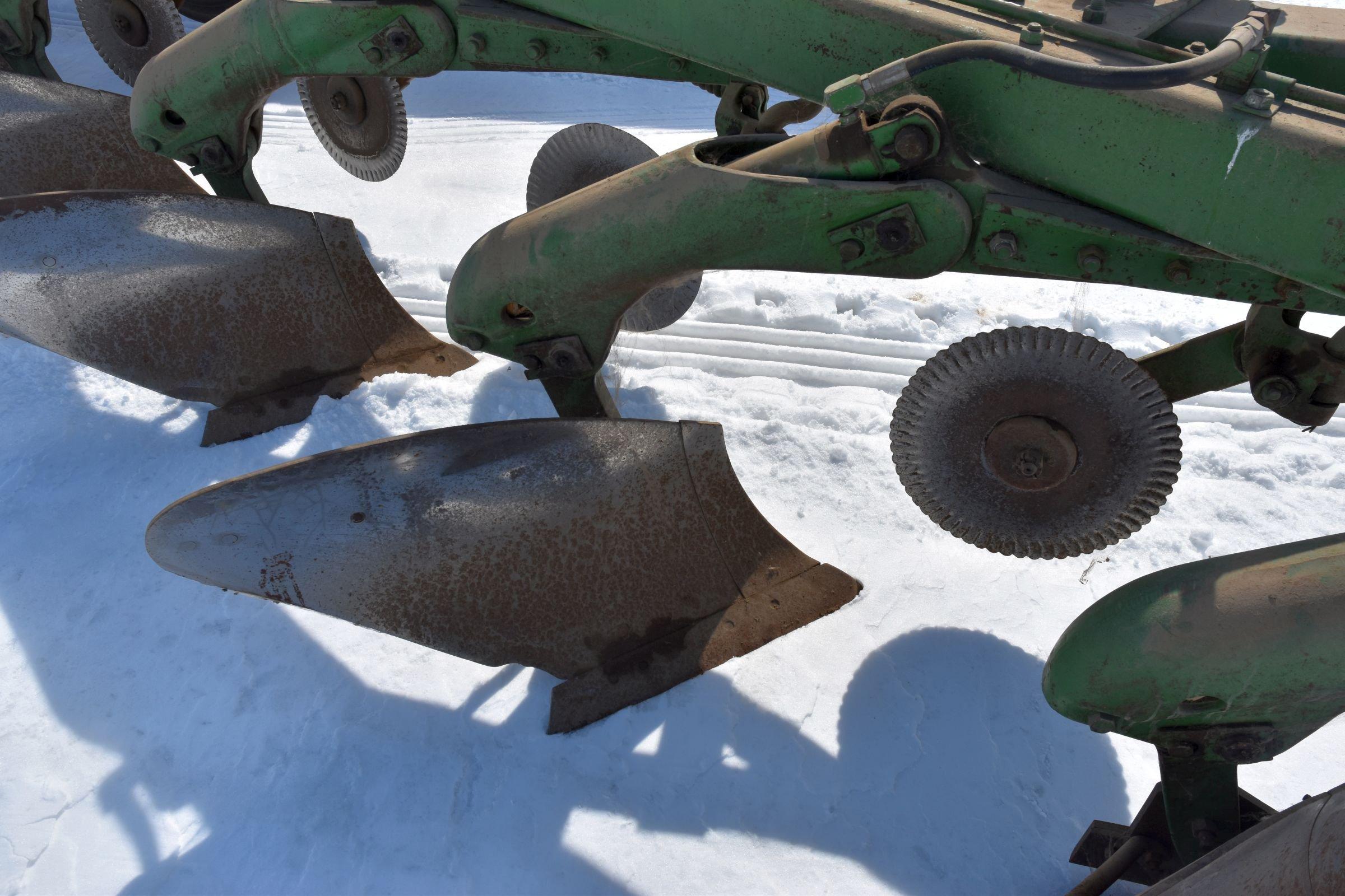 John Deere 2500 6 Bottom Plow, 6x18’s, 3pt., Coulters, Hydraulic Trip With Buster Bar