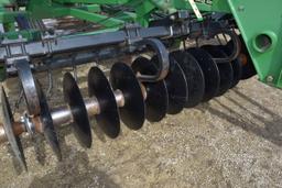 John Deere 726 Soil Finisher, 27.5’, Rock Flex, New Front Disc Gangs, 5 Bar Harrow, Good Sweeps