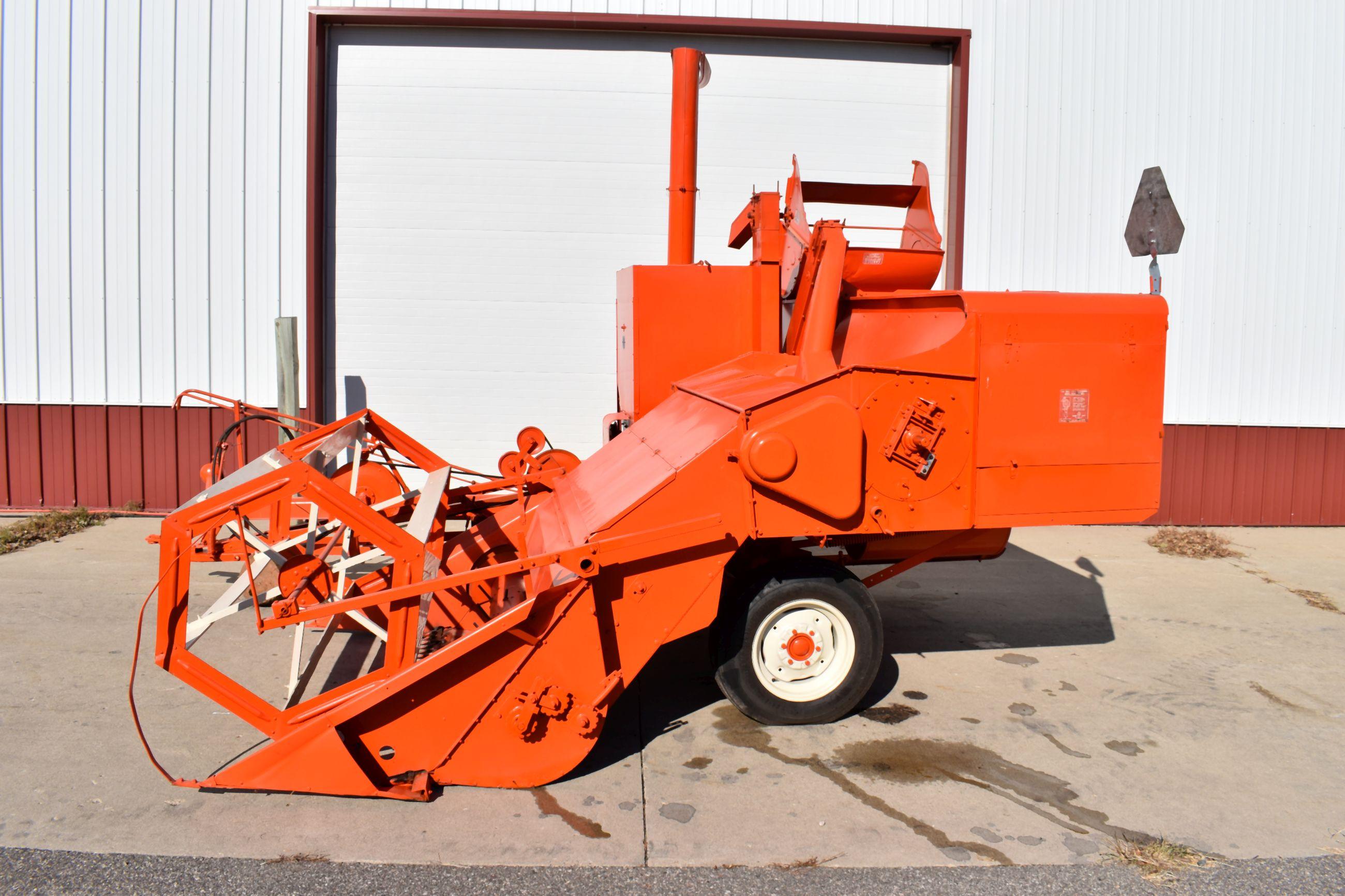 Allis Chalmers All Crop 72 Combine PTO 6’ Head, Restored, SN: 6866