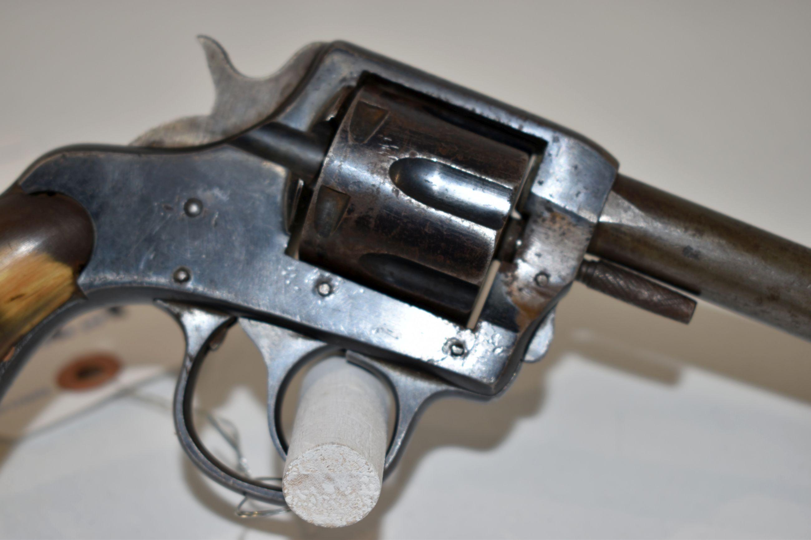 H&R Double Action Model 1904 32 Cal Revolver, 6 Shot