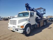 2000 International 4700  80 Inch Wide Steel Cab Manlift Flatbed