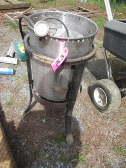 PROPANE BURNER W/ DEEP FRYING POT AND ACCESSORIES