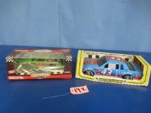 DALE JARRETT AND RICHARD PETTY CARS  1/18