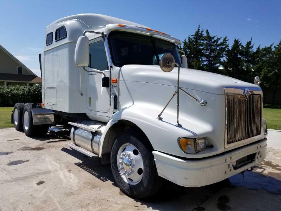 2005 International 9400i Semi, 603,000 mi, Fuller Autoshift, Sleeper, AC, E