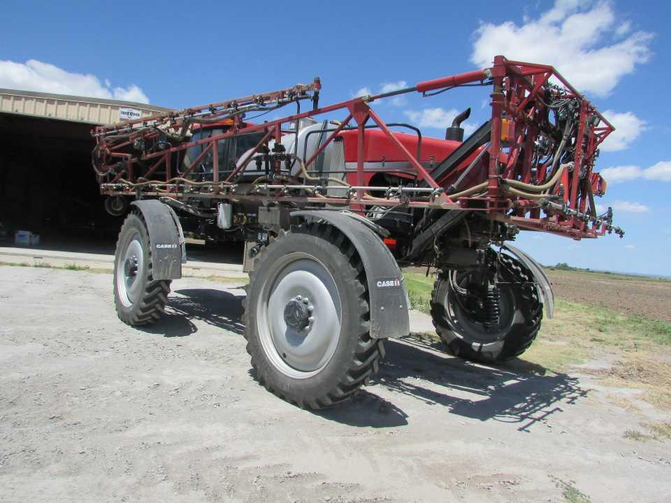 2012 Case IH 3330 Sprayer, Does Not Require DEF, 100 ft boom, 1,000 Gal. SS