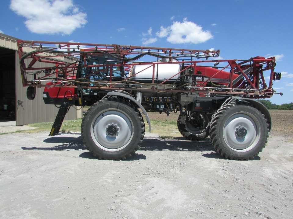 2012 Case IH 3330 Sprayer, Does Not Require DEF, 100 ft boom, 1,000 Gal. SS