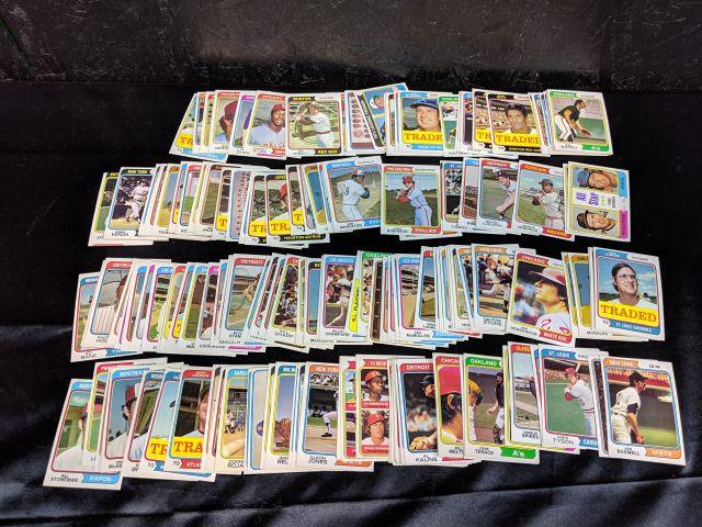 73-'74'-'75 Topps baseball lot: 450+ cards, includes stars