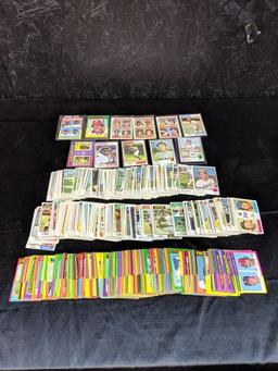 73-'74'-'75 Topps baseball lot: 450+ cards, includes stars