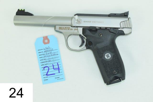 Smith & Wesson    Mod SW-22    Victory    Cal .22 LR    5½"    SN: UDY0529    2 Mags    Condition: L