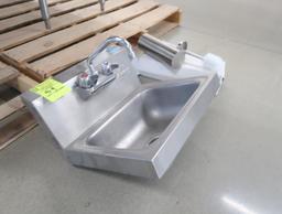 stainless hand sink & toilet brush