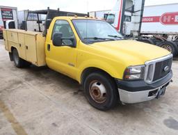 2006 Ford F350 Power Stroke V8 work truck, w/ lift gate & tool storage, dual tires in rear