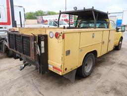 2006 Ford F350 Power Stroke V8 work truck, w/ lift gate & tool storage, dual tires in rear