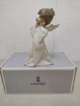 Lladro Angel Mimico Porcelain Statue
