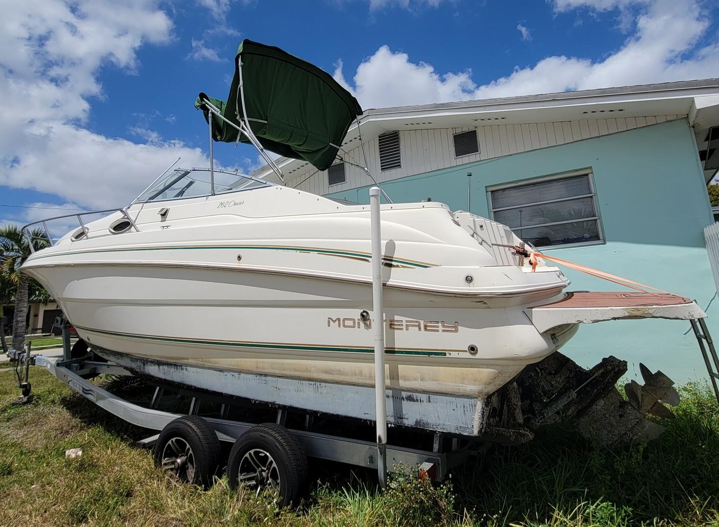 1997 26' Monterrey Cabin Cruiser Boat w/ Aluminum Tandem Trailer