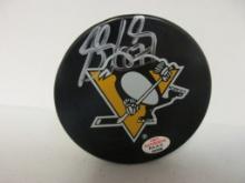 Sidney Crosby of the Pittsburgh Penguins signed autographed logo hockey puck PAAS COA 508