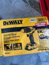 DeWalt 1/2'' Brushless Drill/ Driver Kit