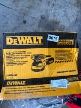 DeWalt 5'' Variable Speed Hook And Loop Random Orbit Sander