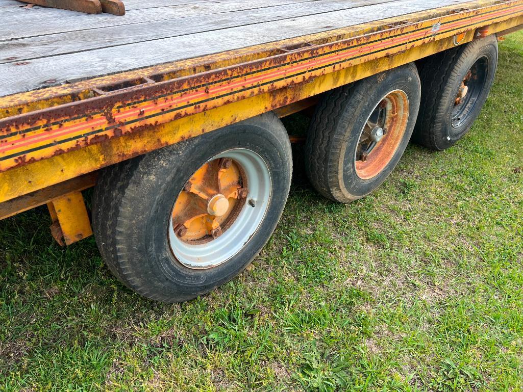 1990 HUDSON TRI-AXLE 28' FLATBED TRAILER **NO