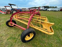 NEW HOLLAND 256 HAY RAKE