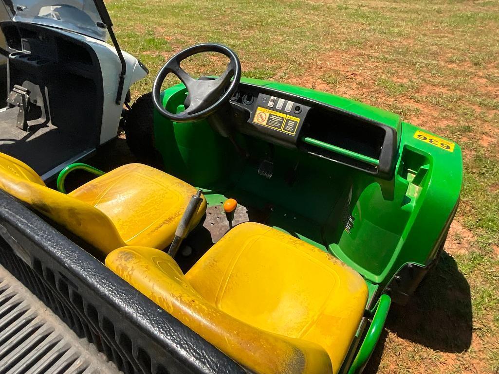 JOHN DEERE TURF GATOR (RUNS & OPERATES, HOURS