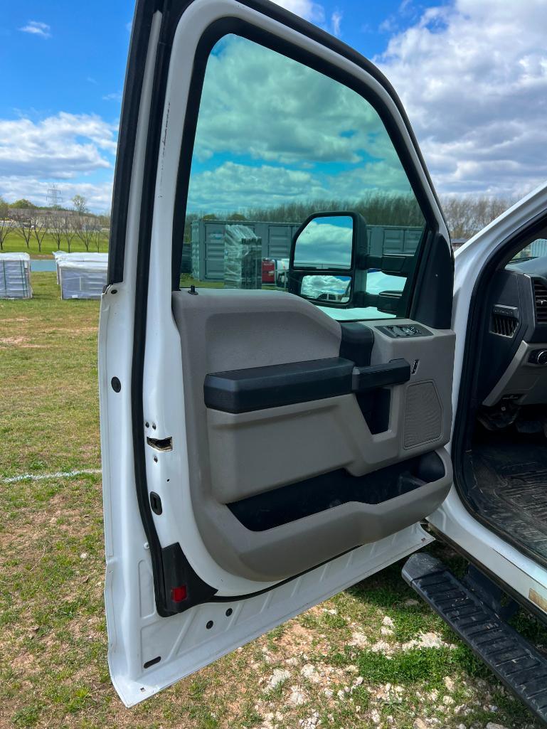 2019 FORD F-550 XL SUPER DUTY DUMP TRUCK (AT,