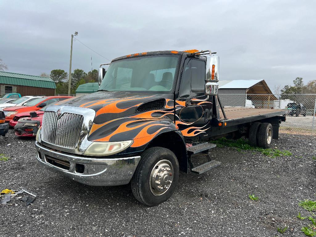 2005 INTERNATIONAL 4300 ROLLBACK (**TRUE MILES