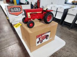 International 1466 Toy Tractor