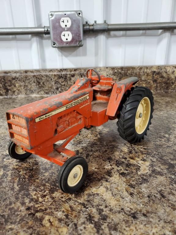 Allis Chalmers 190 Toy Tractor