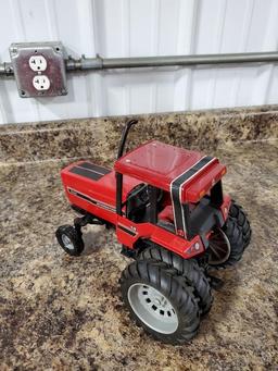 International 5288 Toy Tractor