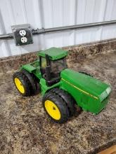 John Deere 8870 Toy Tractor