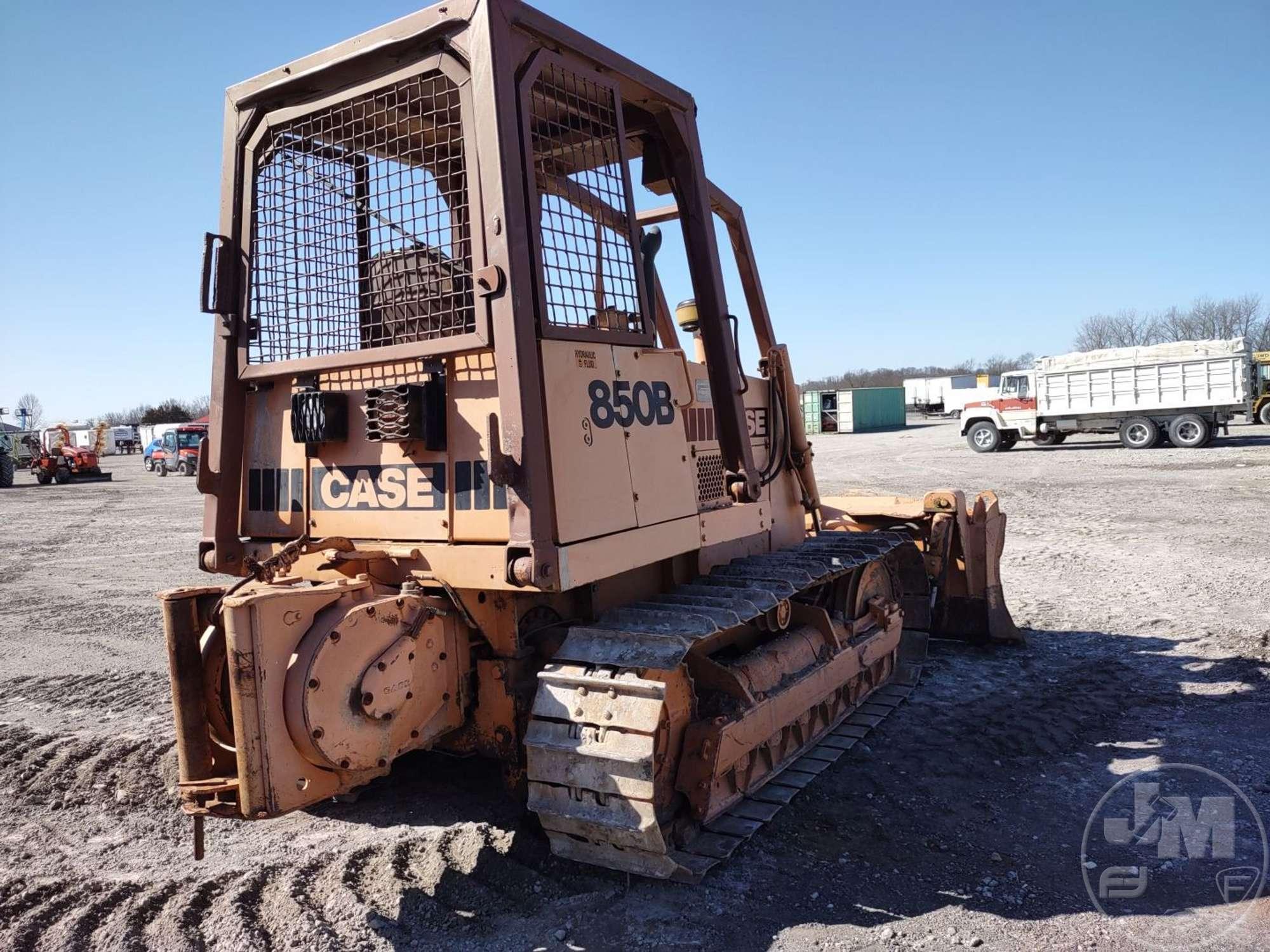 1979 CASE 850B CRAWLER TRACTOR SN: 7078076