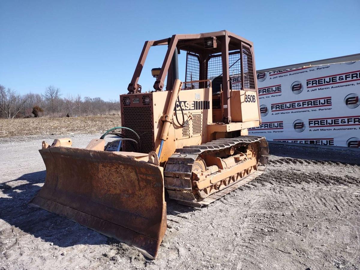 1979 CASE 850B CRAWLER TRACTOR SN: 7078076