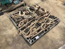 PALLET OF CHAIN BINDERS, CLEVISES, HOOKS